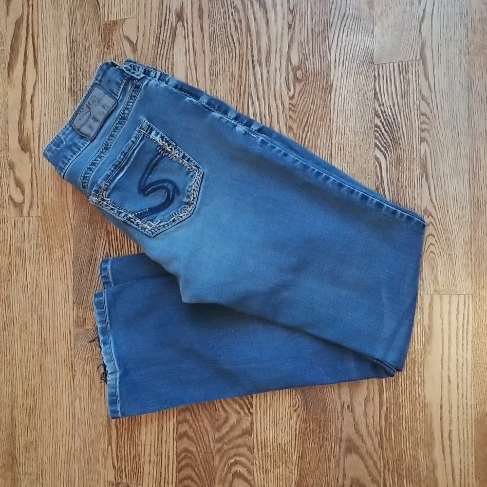 (28W/33L) Silver Jeans Co. Elyse Mid Slim Baby Bootcut Cotton Blend Denim
